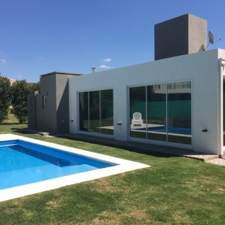 Vivienda en Los Sueños - Valle Escondido